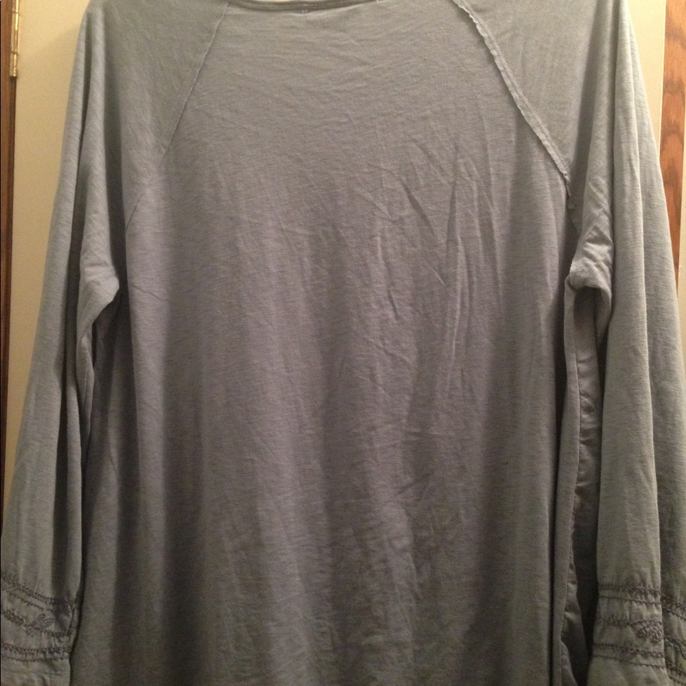 Blouse - Picture 2 of 2